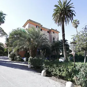 https://hotel-villa-bonera.hotelitalianriviera.com